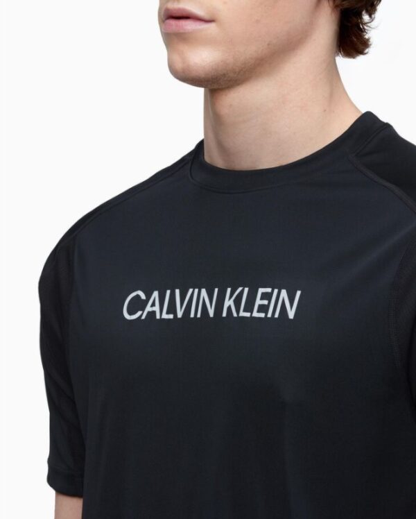 Calvin Klein เสื้อยืดผู้ชาย